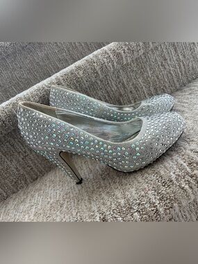 Silver Rhinestone Cinderella 4 inch heels. Women’s Size 10.